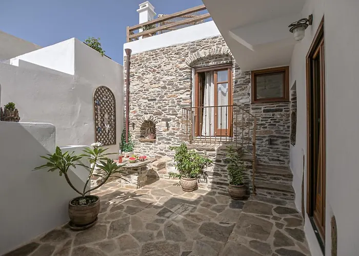 Memorias Sangri Naxos Ano Sangrion